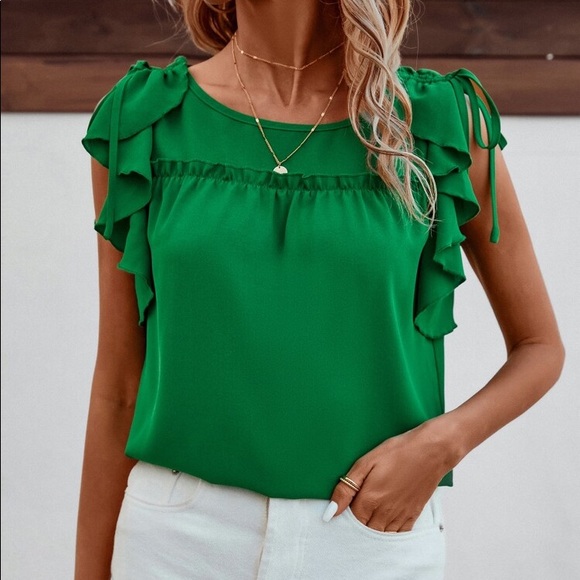 💚 BOHO GREEN RUFFLE TOP! - Picture 5 of 7
